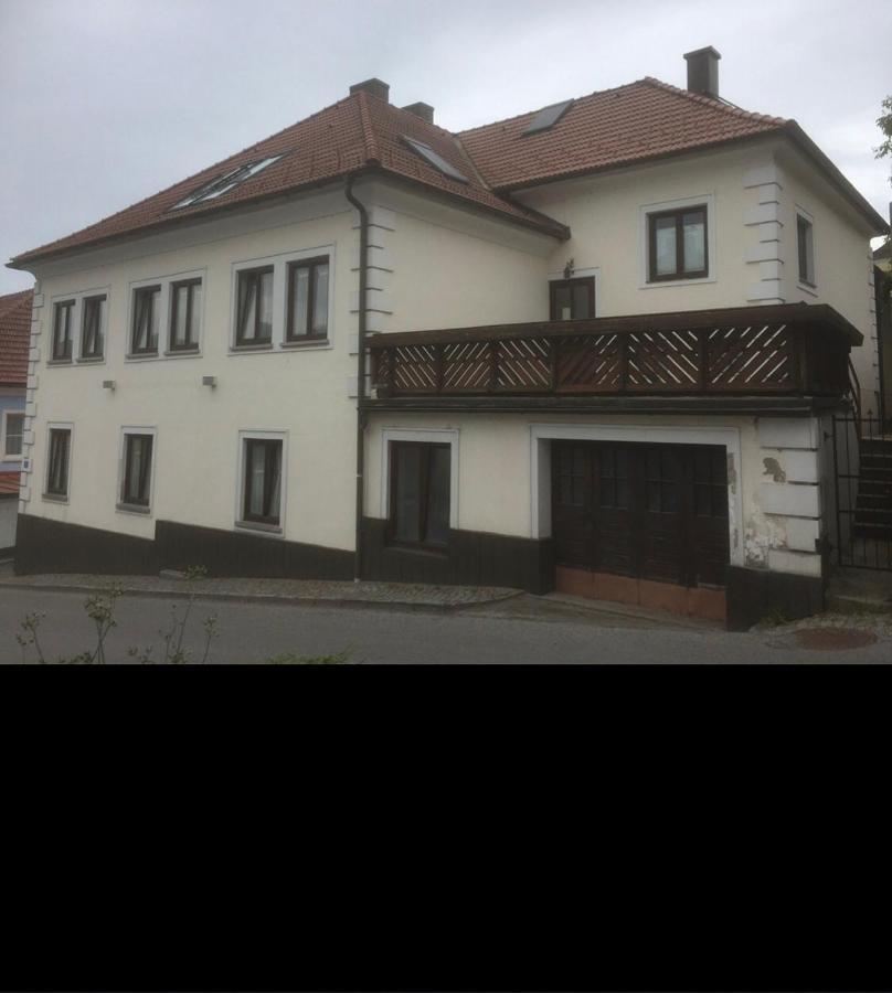Pension Artstetten Екстер'єр фото