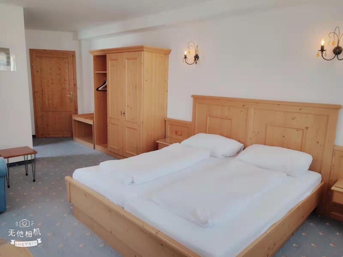 Pension Artstetten Екстер'єр фото