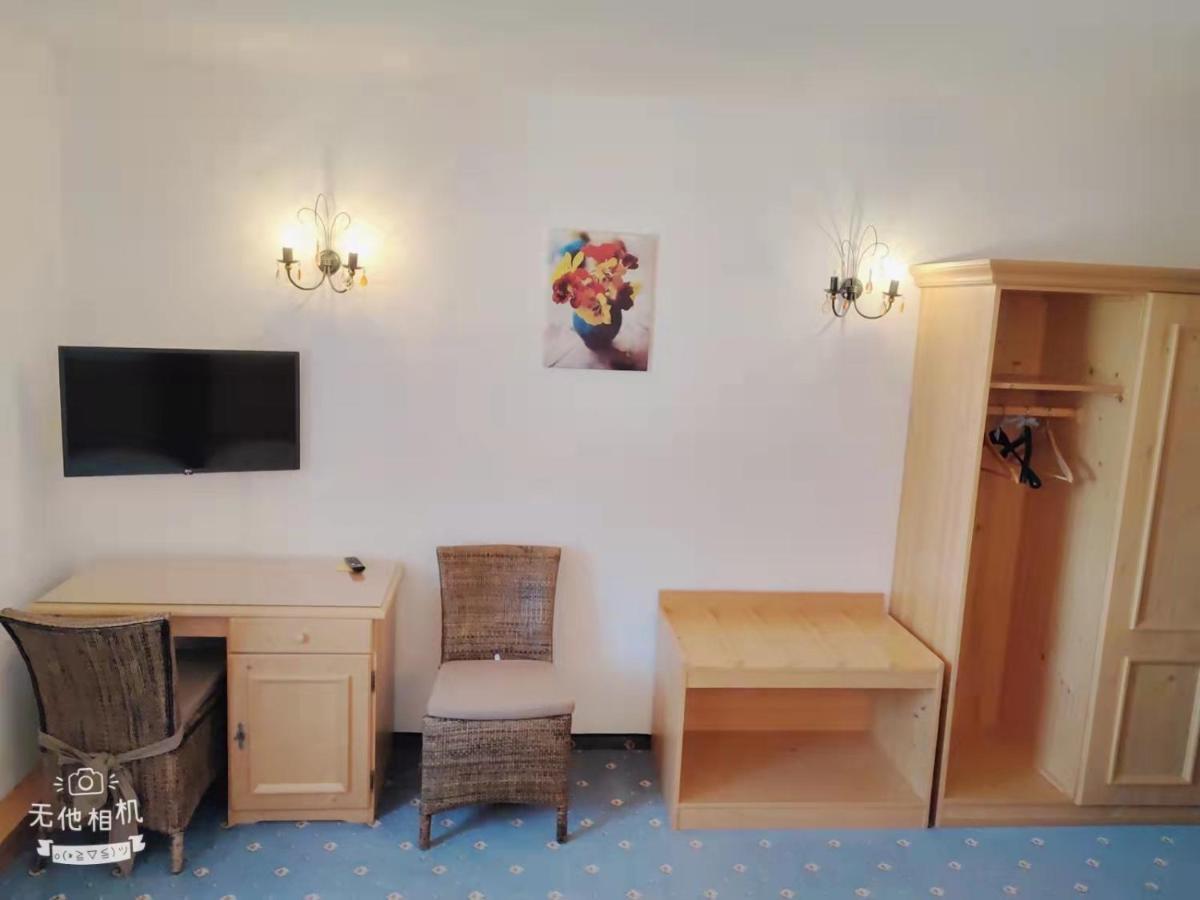 Pension Artstetten Екстер'єр фото